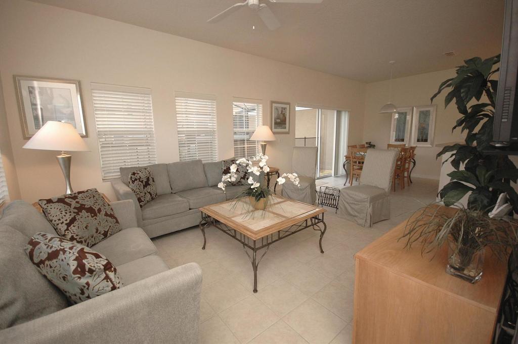 Bella Vida Resort By Resort Homes Of Florida Kissimmee Room photo